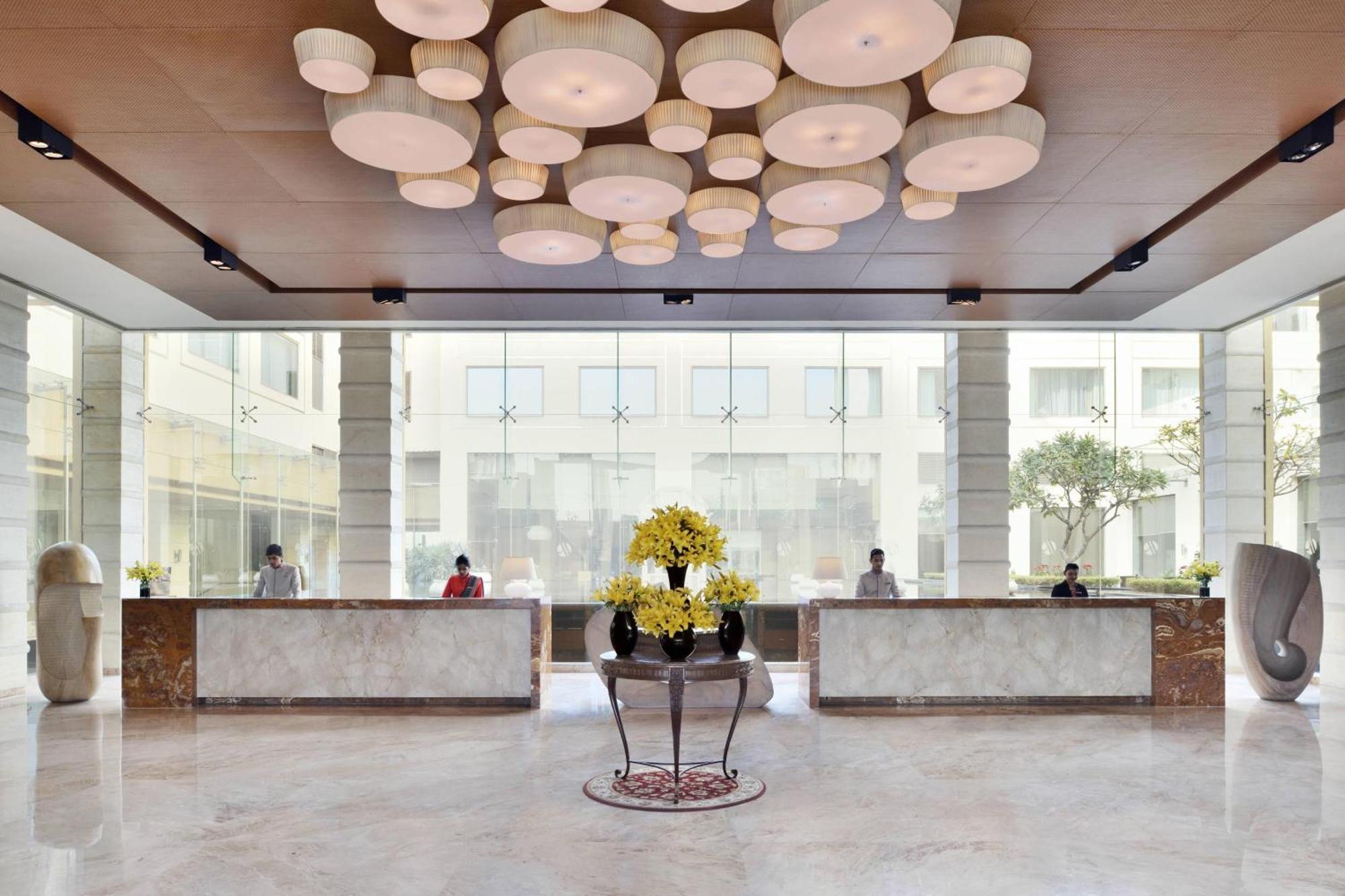 โรงแรมไจพุร์ แมริออท ชัยปุระ ภายนอก รูปภาพ The lobby of the hotel