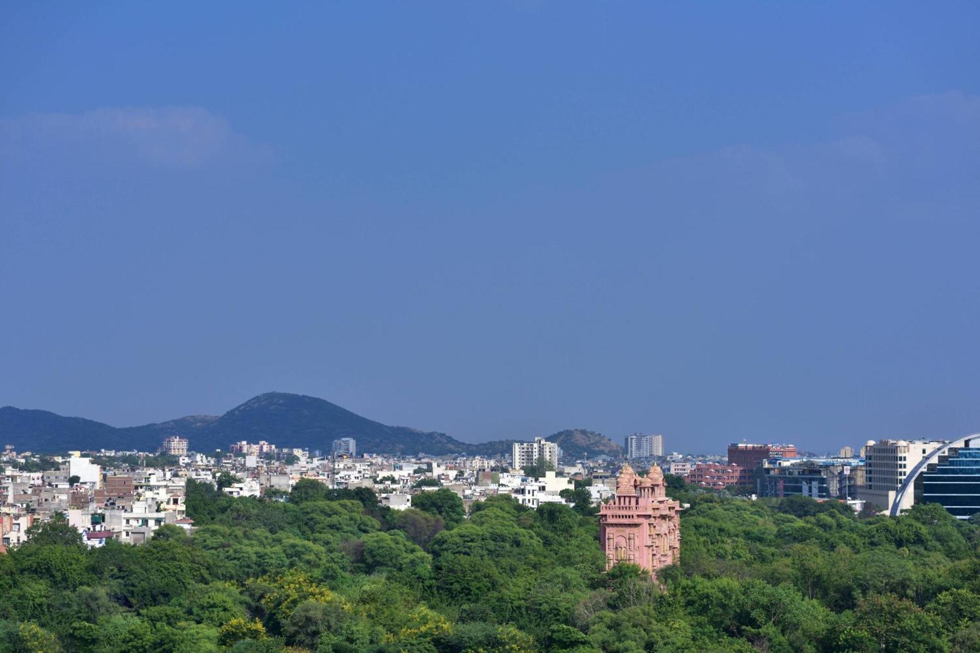 โรงแรมไจพุร์ แมริออท ชัยปุระ ภายนอก รูปภาพ View of the city