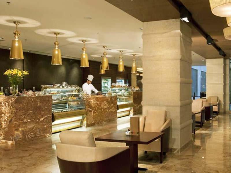โรงแรมไจพุร์ แมริออท ชัยปุระ ภายนอก รูปภาพ The lobby lounge